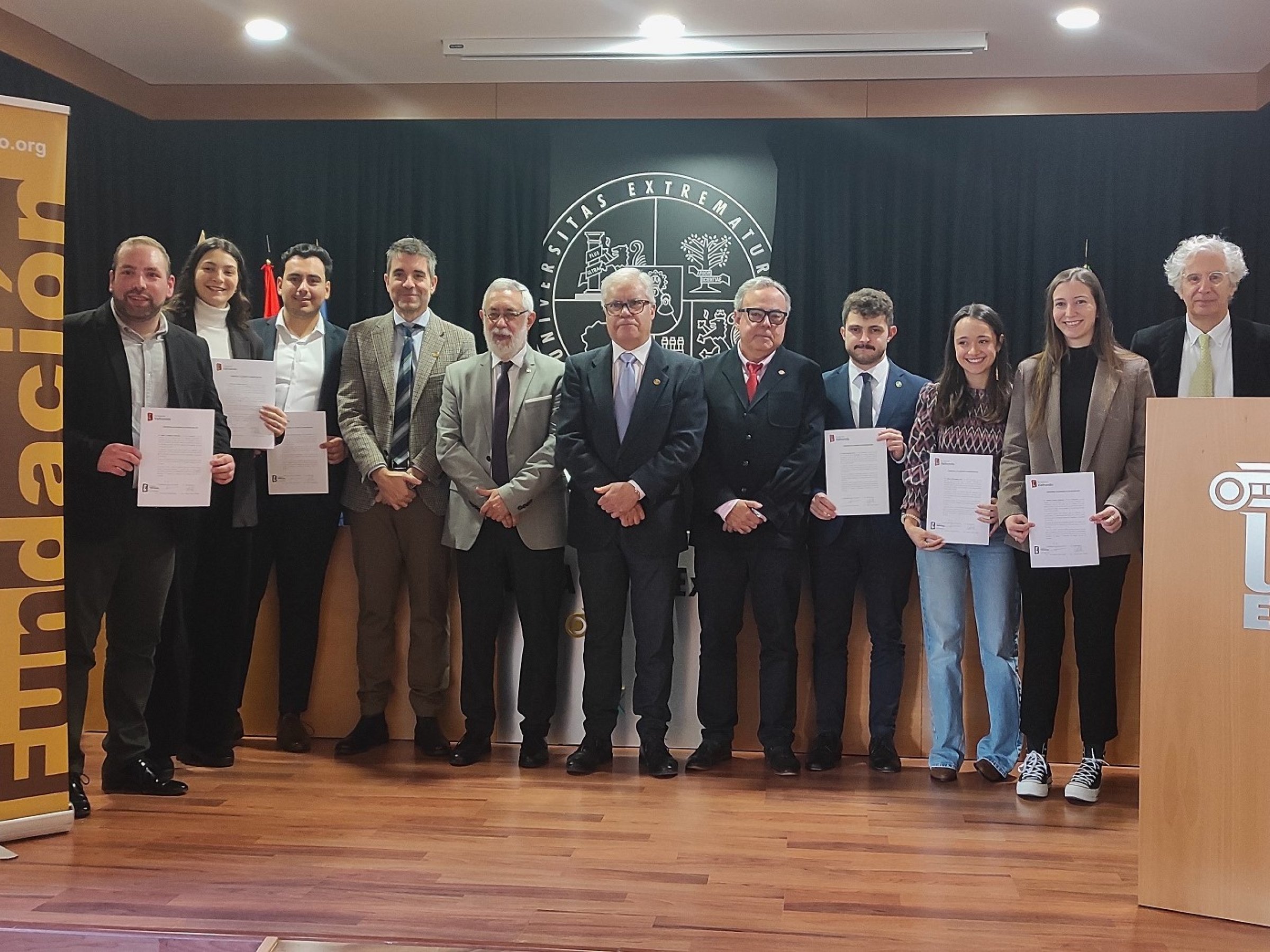 Contratos predoctorales Fundación Valhondo 2026